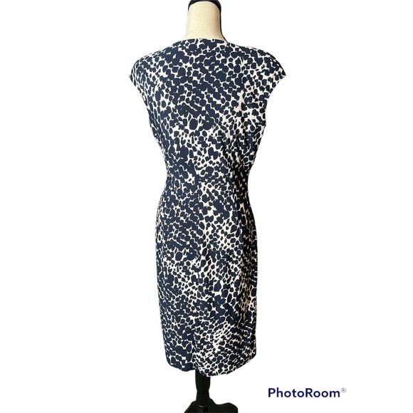 Lauren Ralph Lauren Dress in Black White Print Faux Wrap Side Gathered Size 8 - Picture 4 of 7